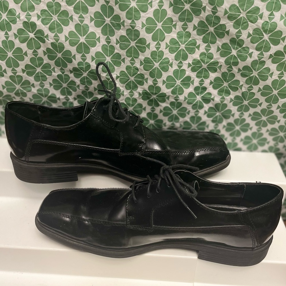 Calvin Klein Mens Dress Shies!!